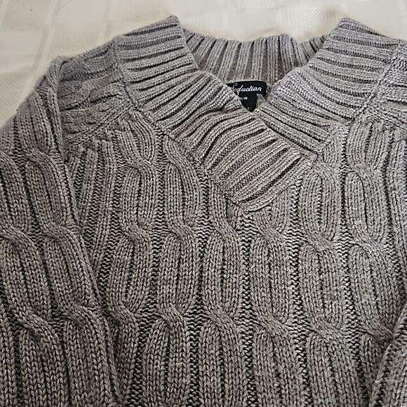 Seductions Knitted Long Sleeves Sweater Medium Gray - Picture 14 of 16